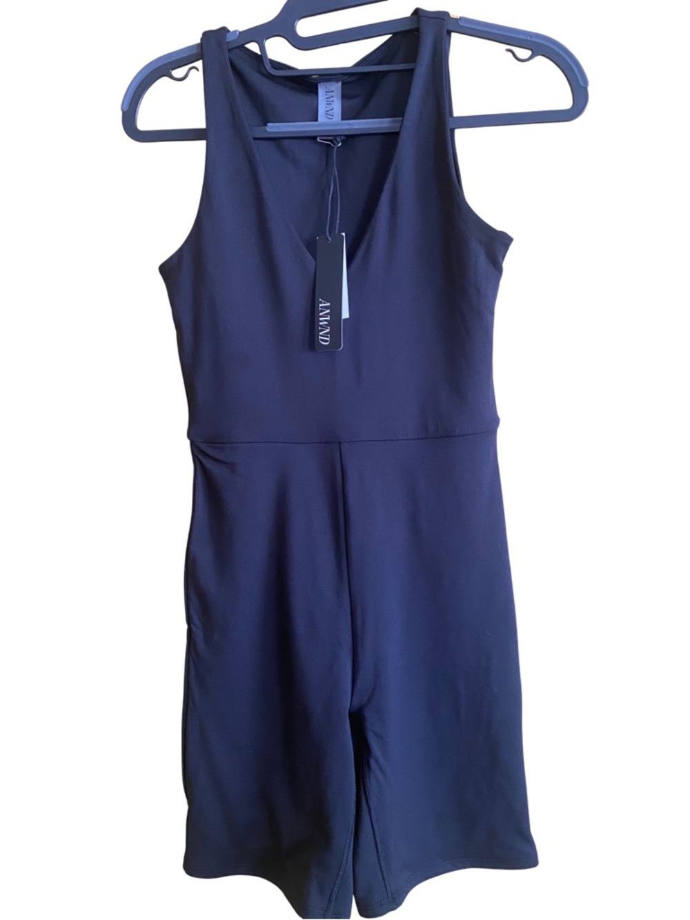 ANWND Black V-Neck Sleeveless Jumpsuit Romper